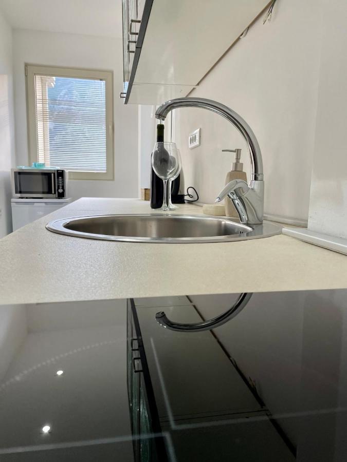 P&I Apartments Jadranska 74,Dobrota โกตอร์ ภายนอก รูปภาพ