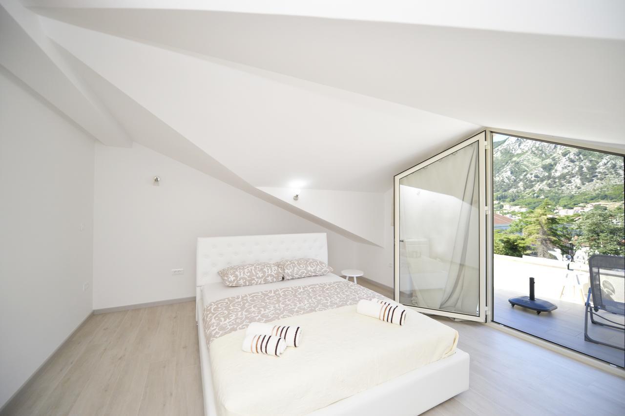 P&I Apartments Jadranska 74,Dobrota โกตอร์ ภายนอก รูปภาพ