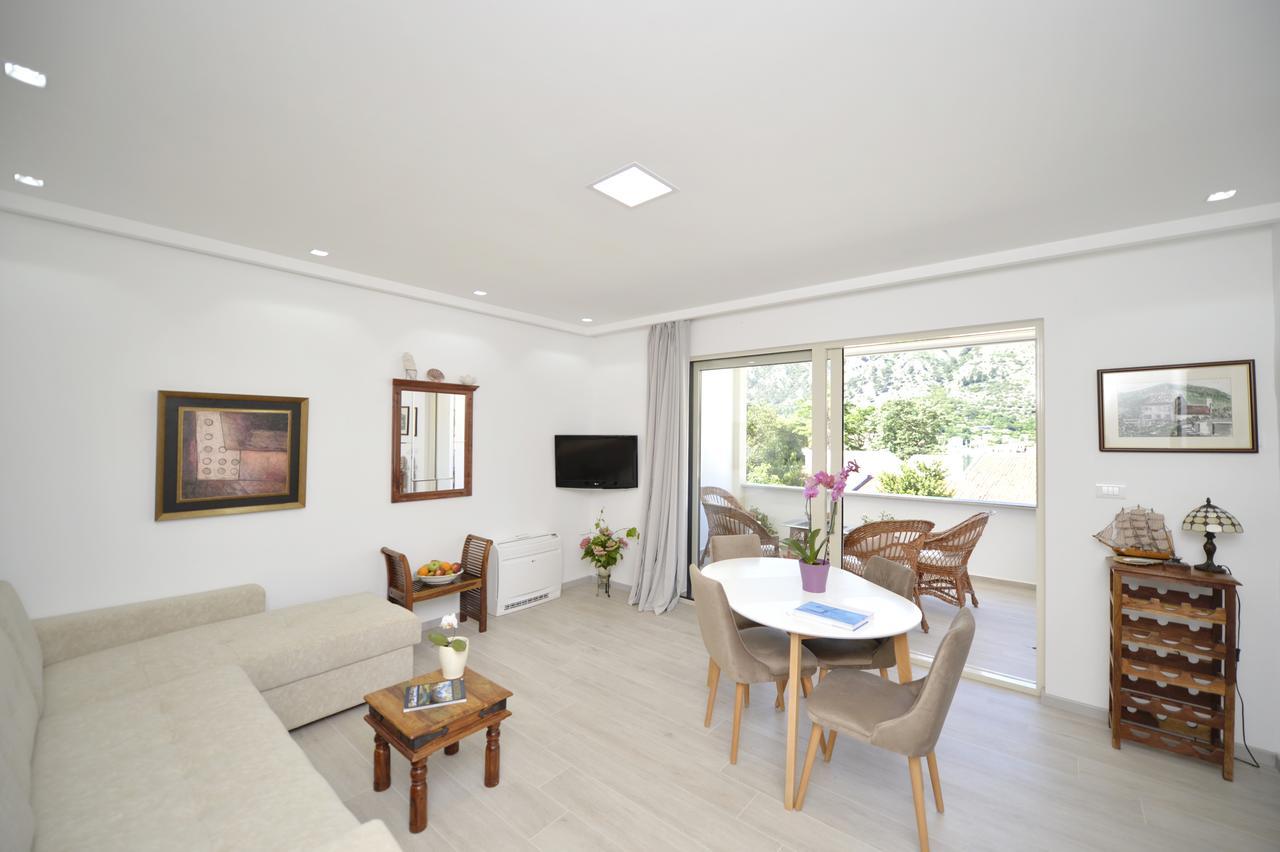 P&I Apartments Jadranska 74,Dobrota โกตอร์ ภายนอก รูปภาพ