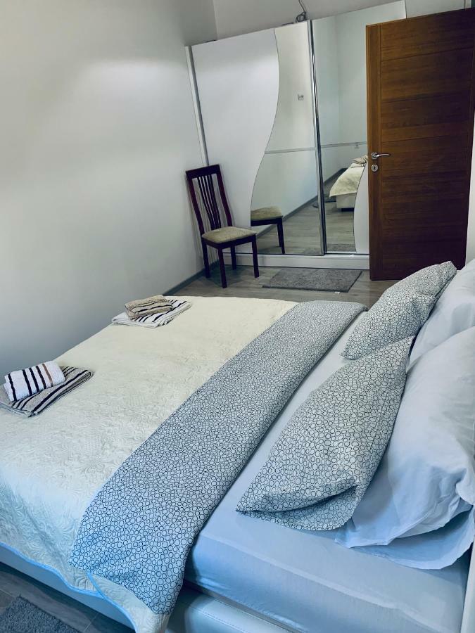 P&I Apartments Jadranska 74,Dobrota โกตอร์ ภายนอก รูปภาพ
